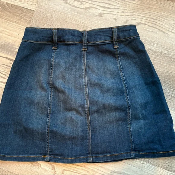 Celebrity pink jean skirt - Picture 4 of 4